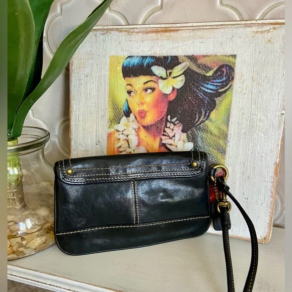 🟣 COACH LEGACY 65TH ANNIV WRISTLET - BLACK LEATHER 🟣 - Picture 2 of 4